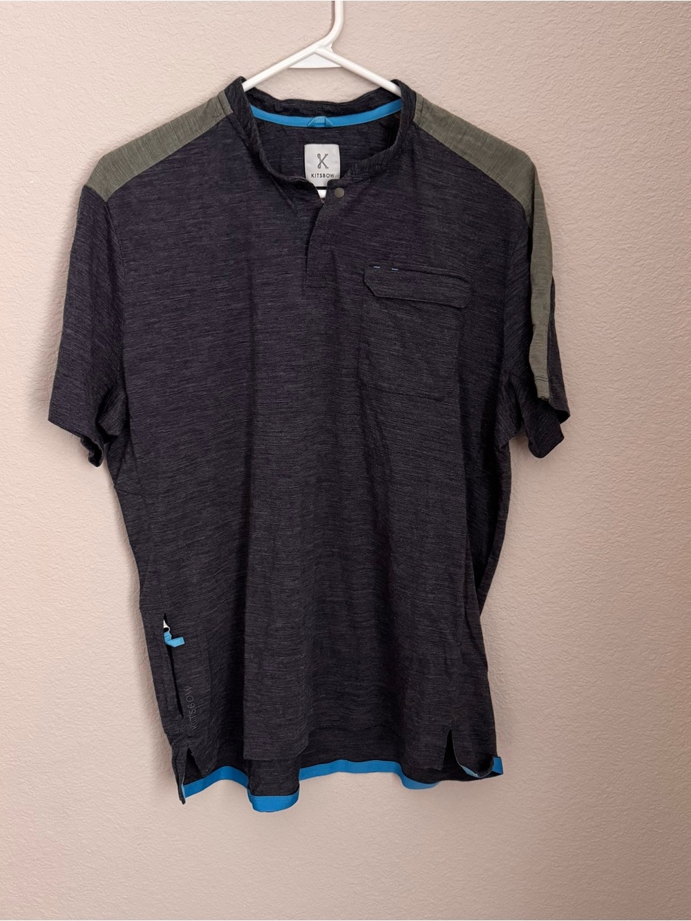 Kitsbow Men’s Merino Wool Blend Henley
